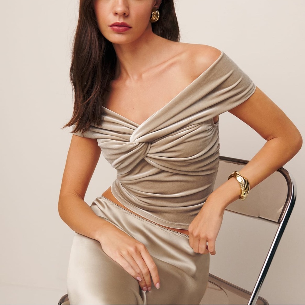 COPY - COPY - Ezlynn Knit Top